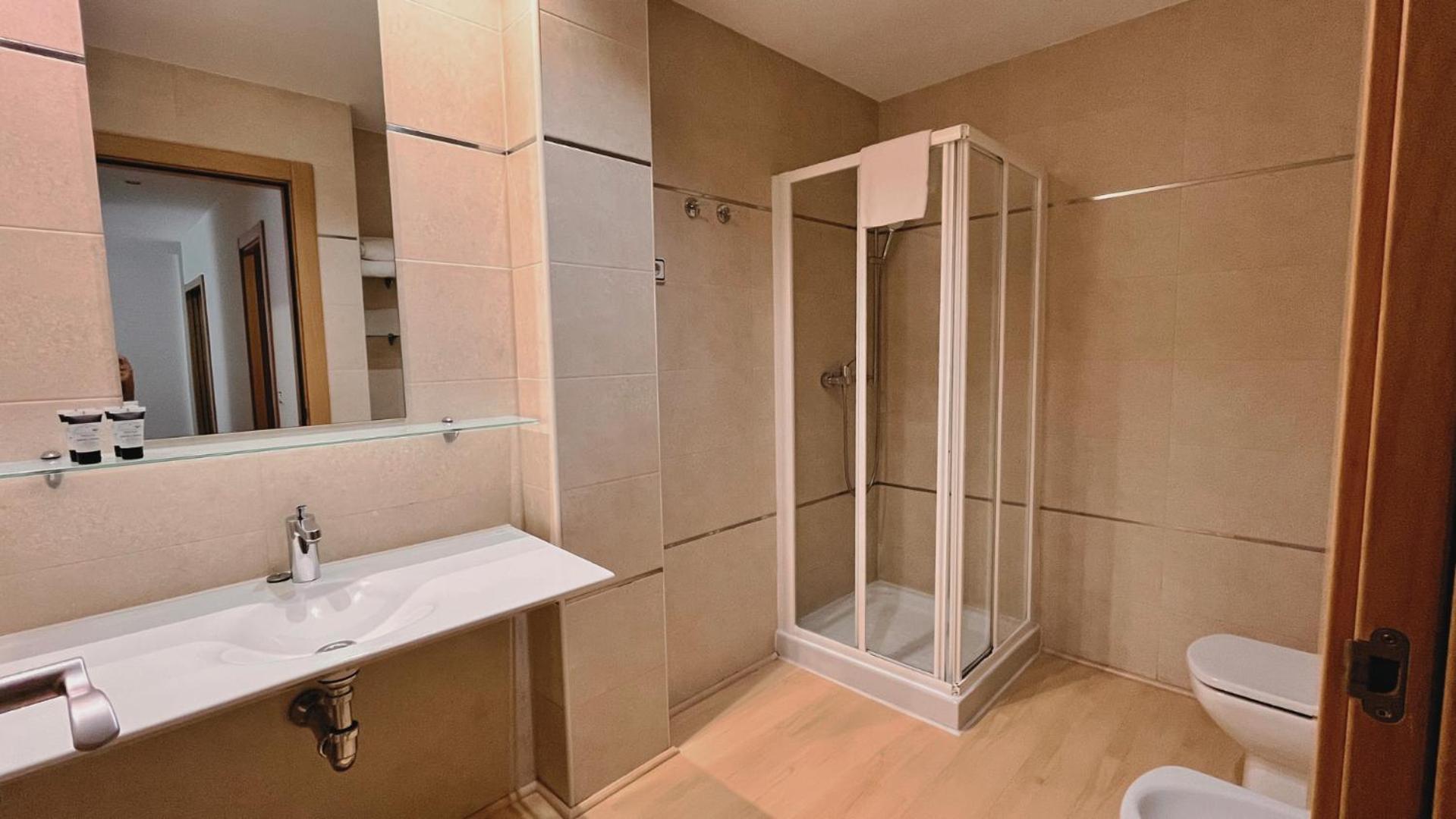 Hotel-Apartamentos Tartesos 라스 로사스 데 마드리드 외부 사진
